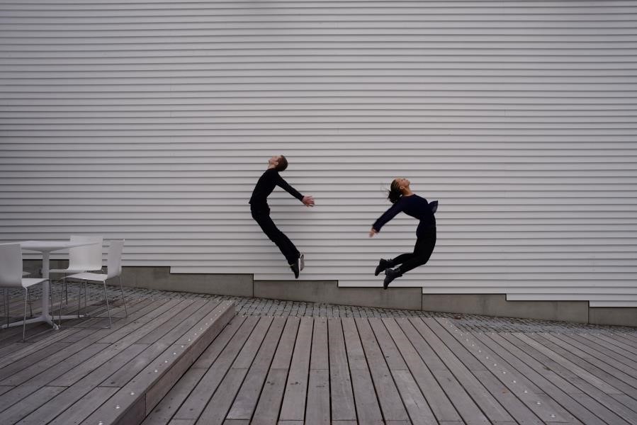 Tanz im Innenhof, Foto Kienzle | Oberhammer